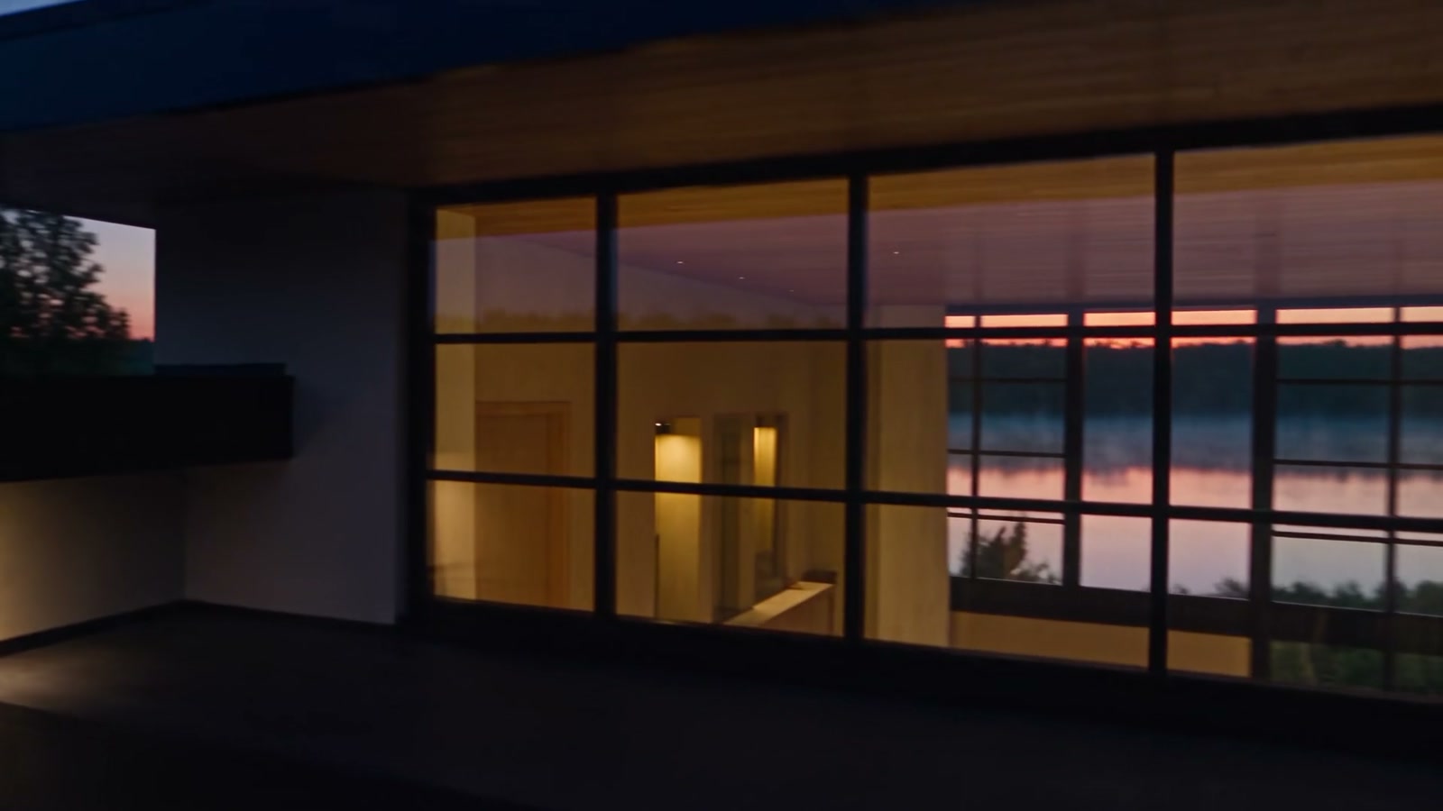Die Villa Riverside von außen, während die Sonne aufgeht